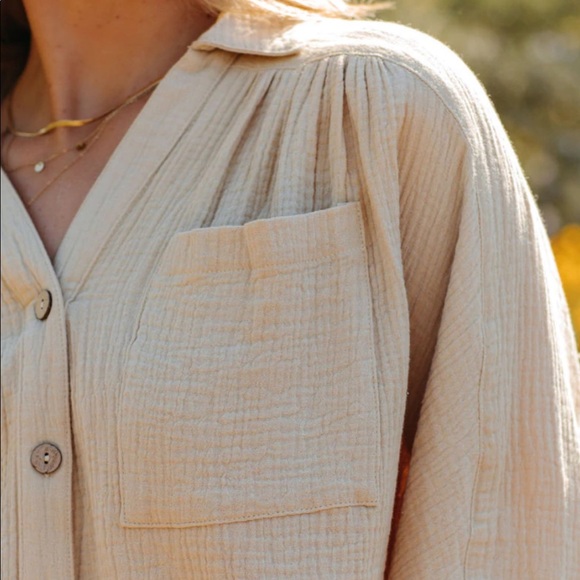 VICI - CELIA COTTON CROP BUTTON DOWN TOP - NATURAL - SIZE L - Picture 5 of 5